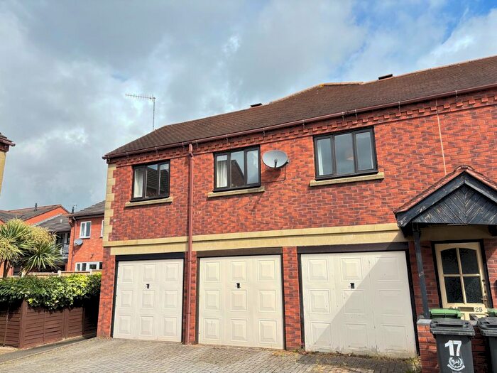 1 Bedroom Flat To Rent In Exbury Place, Worcester, WR5