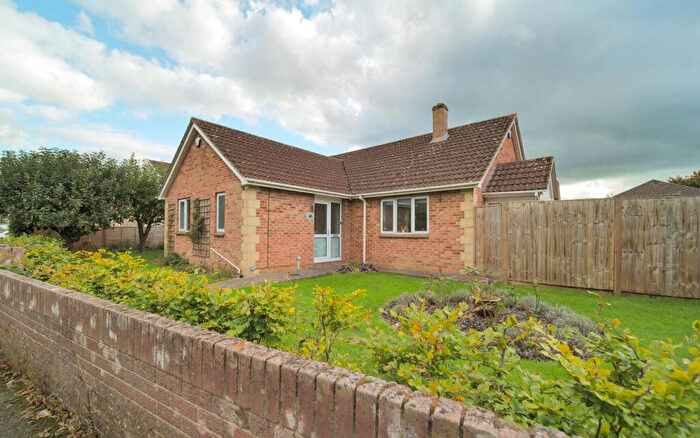 3 Bedroom Detached Bungalow For Sale In Hazelwood Road, Melksham, SN12