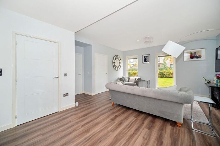 1 Bedroom Flat For Sale In Glenalmond Place, Edinburgh, EH11