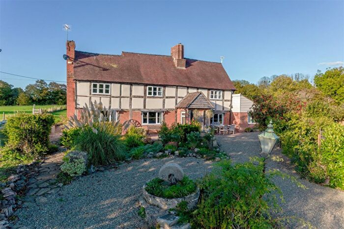 4 Bedroom Detached House For Sale In Stocks Lane, Leigh Sinton, Malvern, WR13