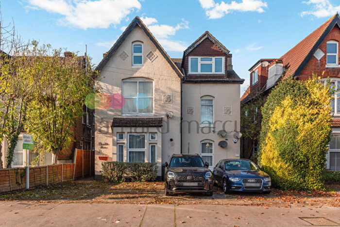 2 Bedroom Apartment To Rent In Bramley Hill, South Croydon, CR2