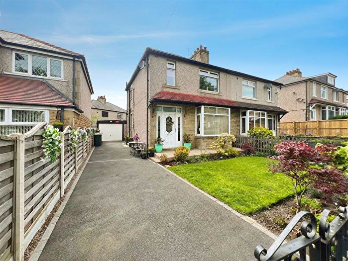 3 Bedroom Semi-Detached House For Sale In Moorside Road, Bradford, BD2