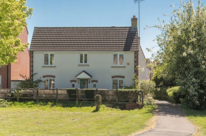 4 Bedroom Detached House For Sale In Jopp Close, Taw Hill, Swindon, SN25