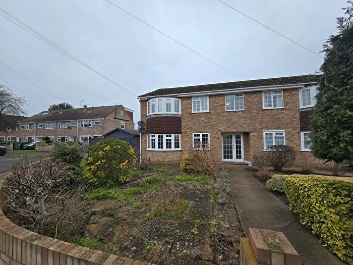 2 Bedroom Flat To Rent In Burbridge Road, Shepperton, TW17