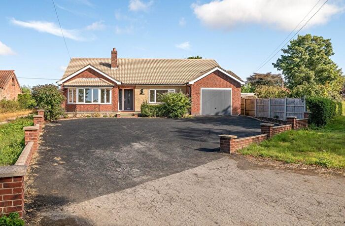 4 Bedroom Detached Bungalow For Sale In The Bungalow, Lissington Road, Wickenby, Lincoln, Lincolnshire, LN3