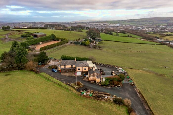 4 Bedroom Farmhouse For Sale In Morris Bank Farm, Tockholes Road, Darwen, BB3