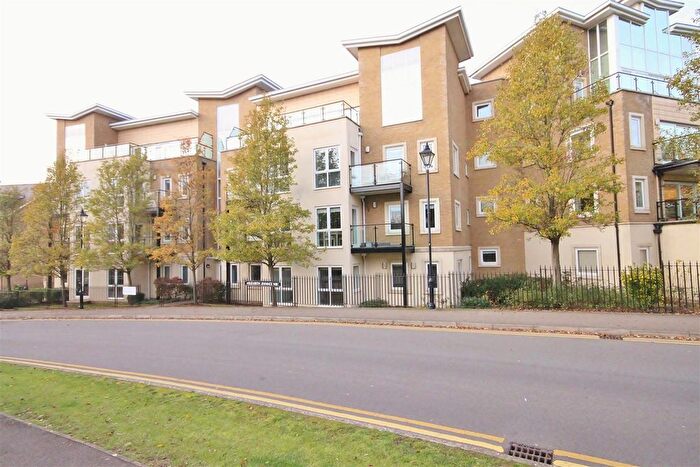 3 Bedroom Flat To Rent In Waterways, Oxford Epc Rating D, OX2