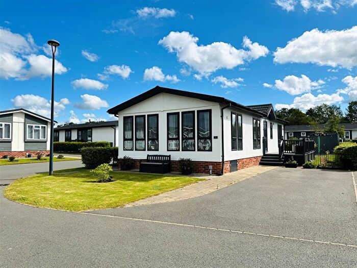 2 Bedroom Park Home For Sale In Orange Oak, Gateforth Park, Selby, YO8
