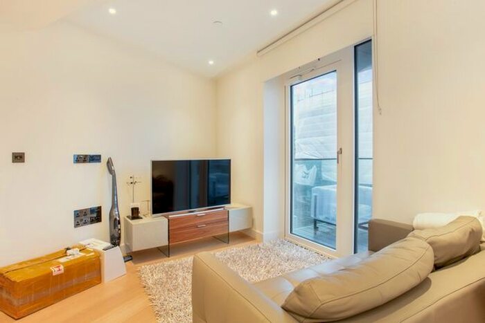 1 Bedroom Flat To Rent In Fountain Park Way, London, W12