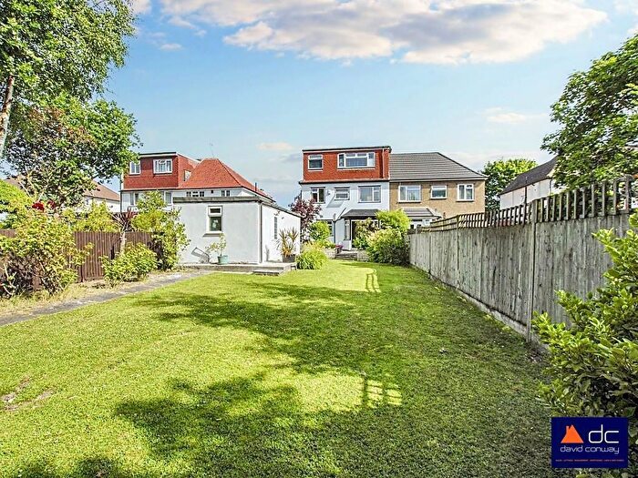 4 Bedroom Semi-detached House For Sale In Treve Avenue, Harrow, HA1