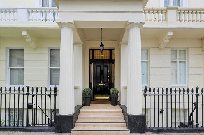 2 Bedroom Flat To Rent In Lowndes Street, London, SW1X