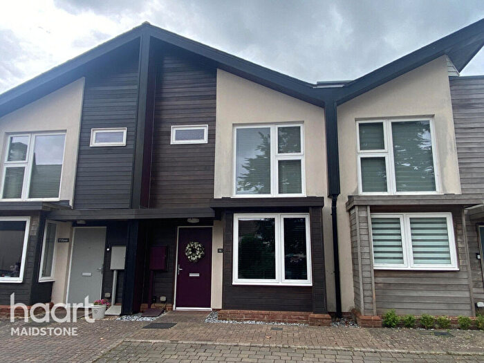2 Bedroom Terraced House For Sale In John Day Close, Maidstone, ME17