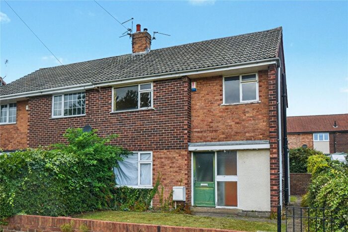 3 Bedroom Semi-Detached House For Sale In Watling Road, Castleford, West Yorkshire, WF10