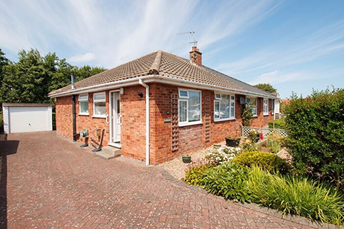 2 Bedroom Bungalow For Sale In Silverwood Avenue, Filey, YO14