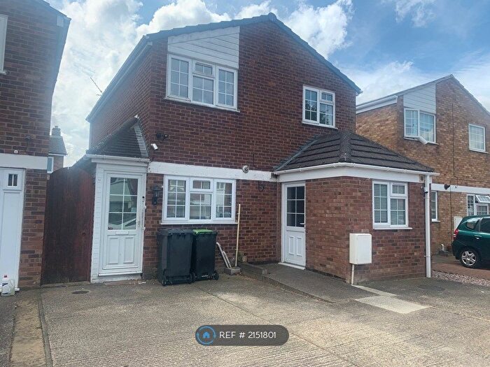 5 Bedroom Detached House To Rent In Orchard Street, Bedford, MK42