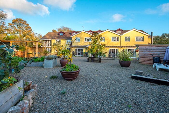 16 Bedroom Detached House For Sale In St. Florence, Tenby, Pembrokeshire, SA70