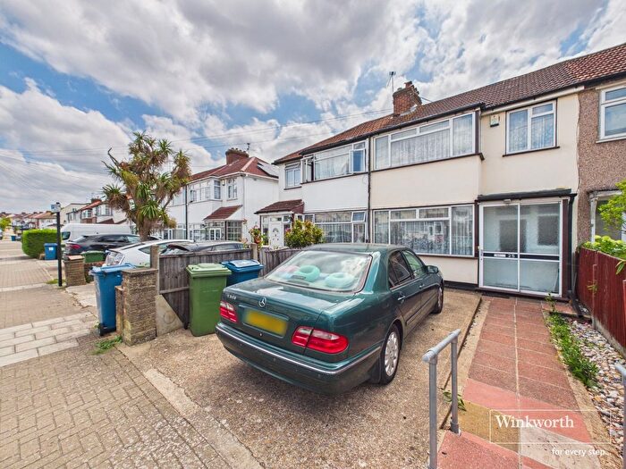3 Bedroom Terraced House For Sale In Reynolds Drive, Queensbury, Edgware, HA8