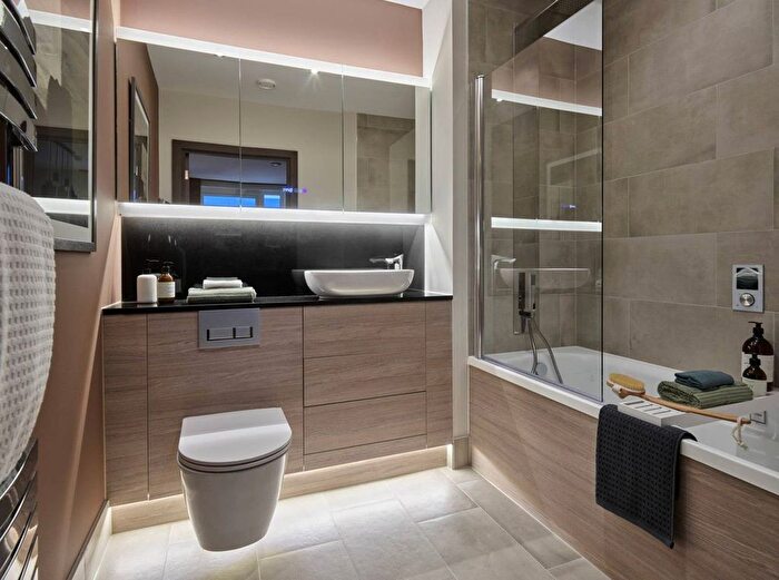 1 Bedroom Flat For Sale In Caxton Square, Wood Green, N22