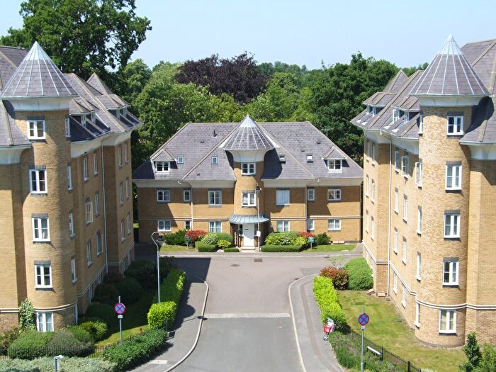 1 Bedroom Flat To Rent In Century Court, Horsell, Woking, GU21