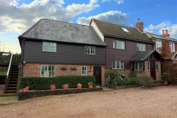 3 Bedroom Semi-Detached House For Sale In Wittersham Road, Peasmarsh, Rye, TN31