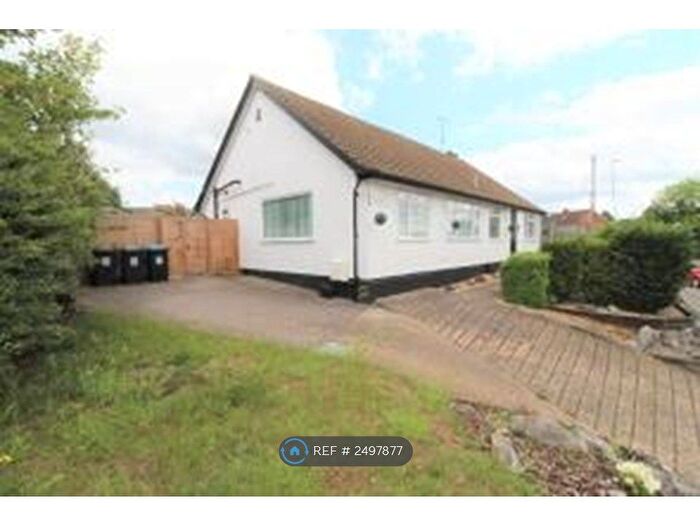5 Bedroom Bungalow To Rent In Lawn Lane, Hemel Hempstead, HP3