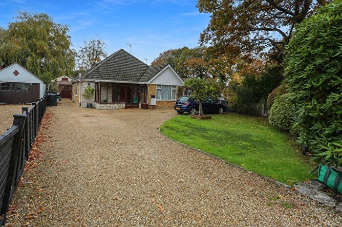 3 Bedroom Detached House For Sale In Ringwood Road, Bransgore, BH23