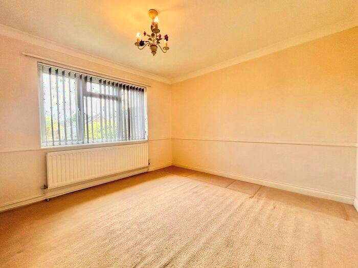 3 Bedroom Bungalow To Rent In Silchester Close, Andover, SP10
