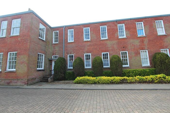 2 Bedroom Flat For Sale In Knowle, Fareham, PO17