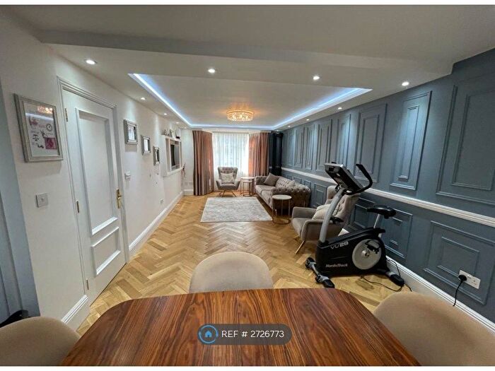 2 Bedroom Semi Detached House To Rent In Babington Road, Hornchurch, RM12