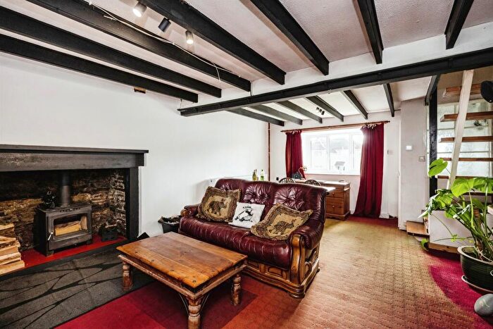 2 Bedroom Semi-Detached House For Sale In Neath Road, Pontardawe, Swansea, SA8