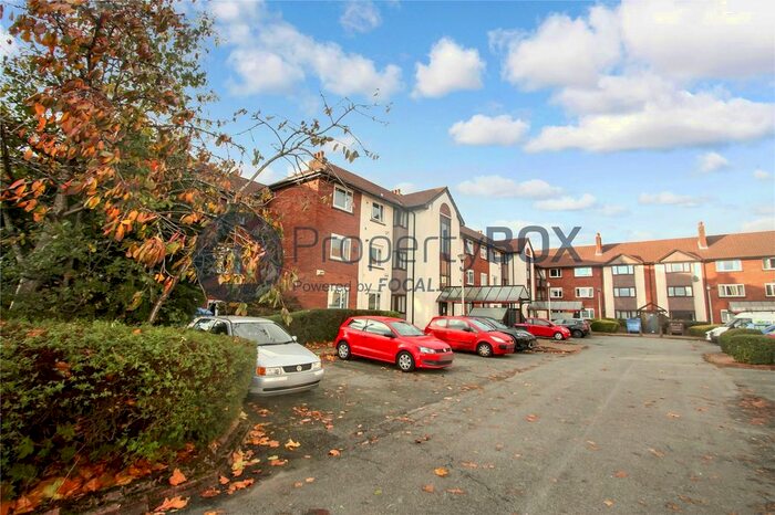 3 Bedroom Flat To Rent In Knights Court, Salford M5
