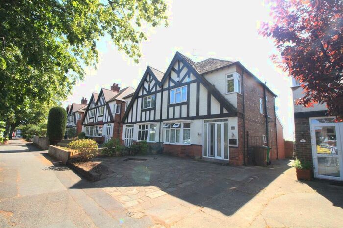 3 Bedroom House To Rent In Perry Road, Nottingham, NG5