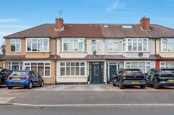 3 Bedroom Terraced House For Sale In Henley Avenue, Cheam, SM3