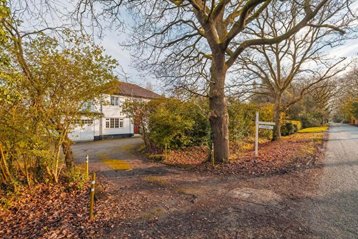 4 Bedroom Detached House For Sale In Benty Heath Lane, Willaston, Neston, CH64