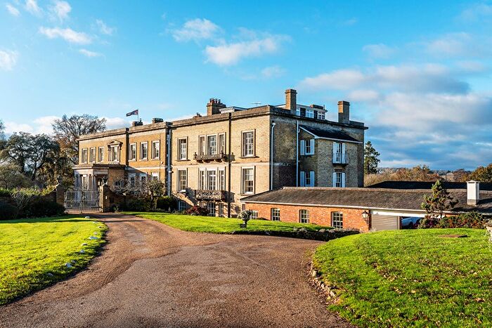 3 Bedroom Flat For Sale In Flat, Hamptons, Park Road, Hadlow, Tonbridge, Kent, TN11