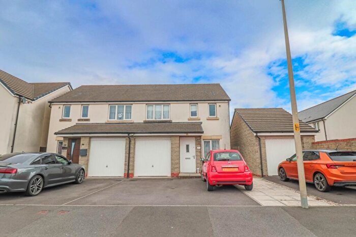 3 Bedroom Semi-Detached House For Sale In Astazou Drive, Haywood Village - Larger Than Average Garden, BS24