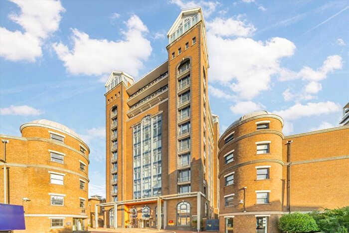 2 Bedroom Flat To Rent In Coral Row, Wandsworth, SW11
