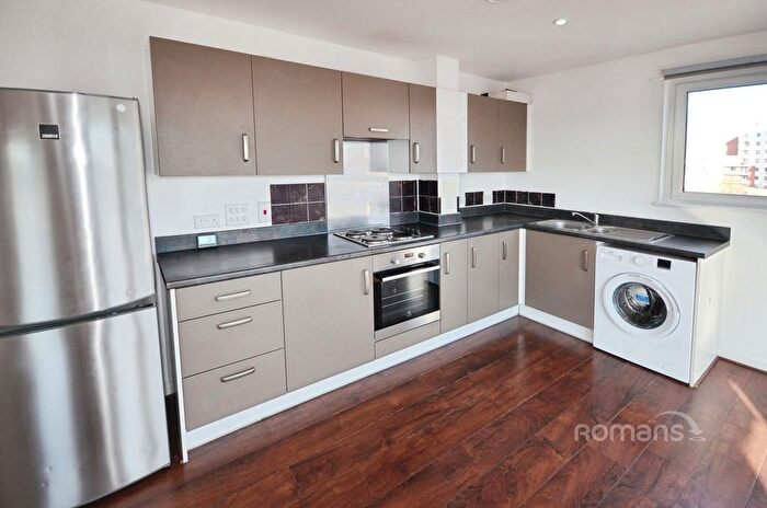 1 Bedroom Flat To Rent In Stoke Road, Slough, Berkshire, SL2