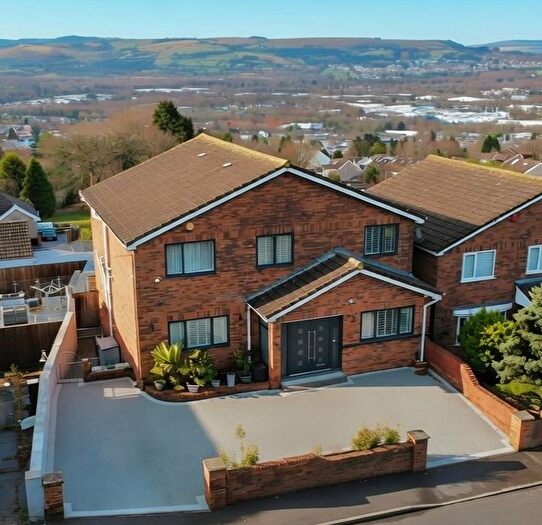 6 Bedroom Detached House For Sale In Francis Road, Morriston, Swansea, City And County Of Swansea., SA6