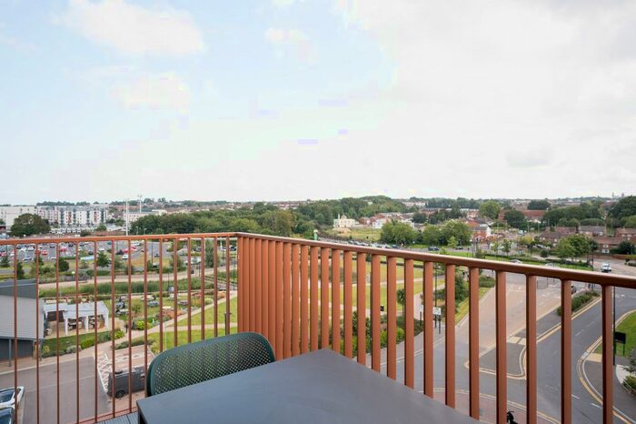 3 Bedroom Flat To Rent In The Kell, Gillingham Gate Road, Gillingham, ME4