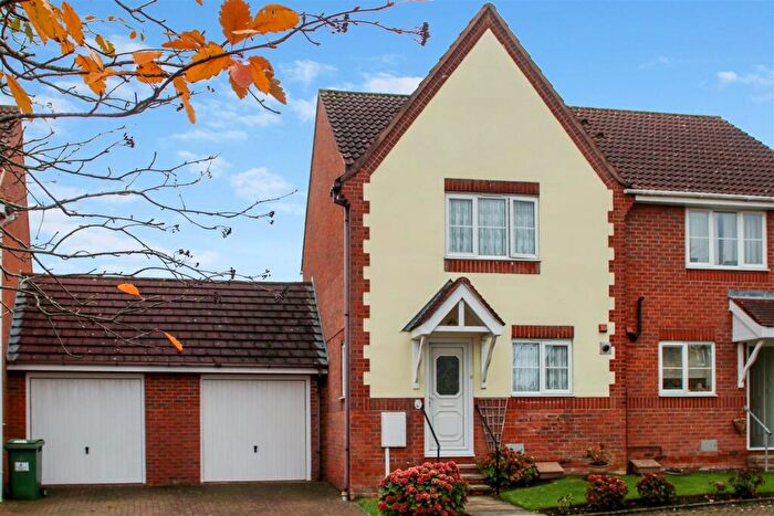 3 Bedroom Semi Detached House For Sale In Porthmellin Close, Tattenhoe, Milton Keynes, MK4