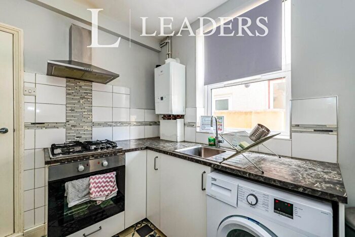 4 Bedroom Terraced House To Rent In Moorland Road, PO1