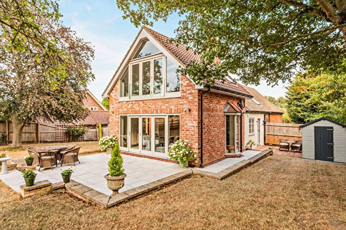 4 Bedroom Detached House For Sale In High Street, Knapwell, Cambridge, Cambridgeshire, CB23