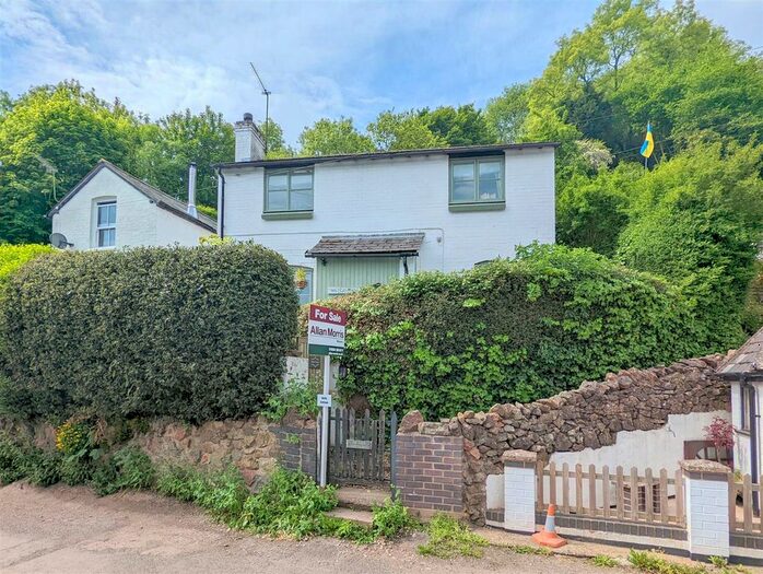 2 Bedroom Detached House For Sale In Holywell Road, Malvern, WR14