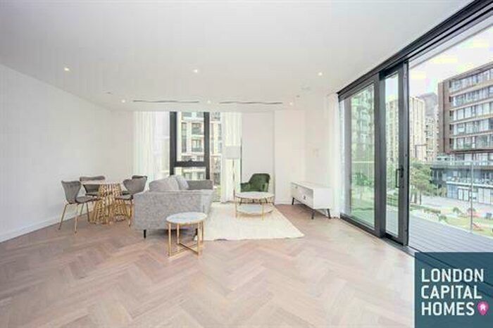 2 Bedroom Apartment To Rent In Gauging Square, London, E1W