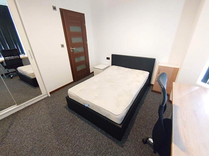 5 Bedroom Terraced House To Rent In Bradfield Street, L7