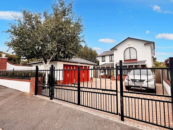 4 Bedroom Detached House For Sale In Lower Farm Court, Rhoose, CF62