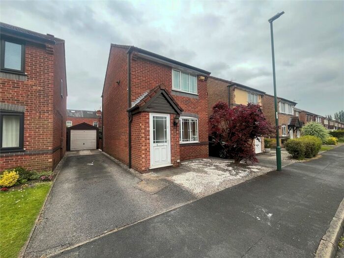 3 Bedroom Detached House To Rent In Kingfisher Close, Nottingham, NG6