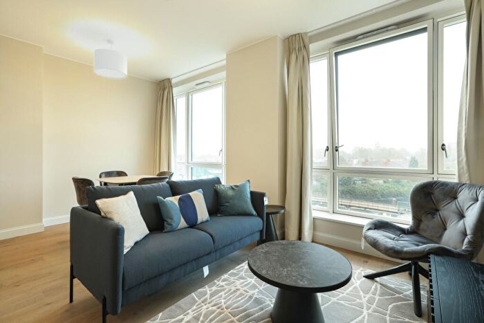 1 Bedroom Flat To Rent In Zinc Street Sugar House Island, E15