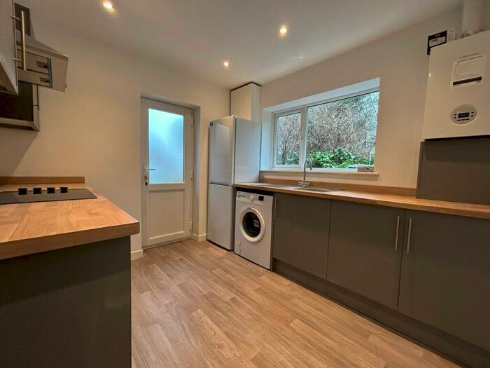 2 Bedroom Detached Bungalow To Rent In Sandringham Close, Hoylake., CH47